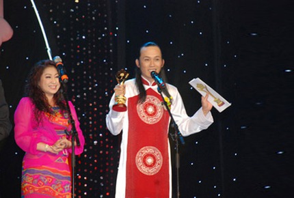 Ảnh Ho&agrave;i Linh manly thời trai trẻ 9