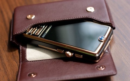 Ngắm chiếc smartphone đắt gi&aacute; nhất h&agrave;nh tinh 11