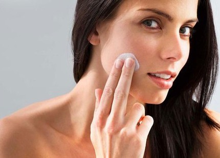 'Vũ kh&iacute; b&iacute; mật' chống nếp nhăn 1