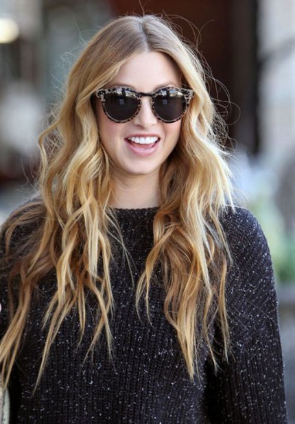 4 kiểu t&oacute;c xoăn gi&uacute;p bạn đẹp tự nhi&ecirc;n ng&agrave;y Tết 3