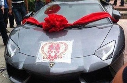 Đại gia tặng con g&aacute;i "của hồi m&ocirc;n" 700 tỷ đồng 1