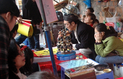 Xin chữ đầu năm gi&aacute; "ch&aacute;t" 600 ngh&igrave;n/chữ 1