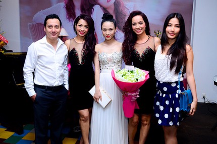 Diễm My 9X c&ocirc;ng khai bạn trai đại gia 3
