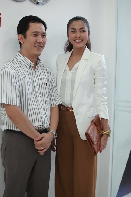 Phối đồ c&ocirc;ng sở theo phong c&aacute;ch nổi bật của sao Việt 10