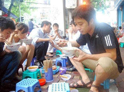 10 quán vỉa hè đắt khách ở Hà Nội 3