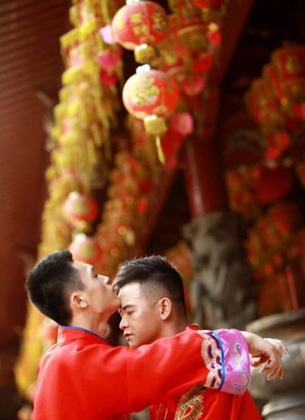 3 đám cưới đồng tính gây "náo loạn" Trung Quốc 18