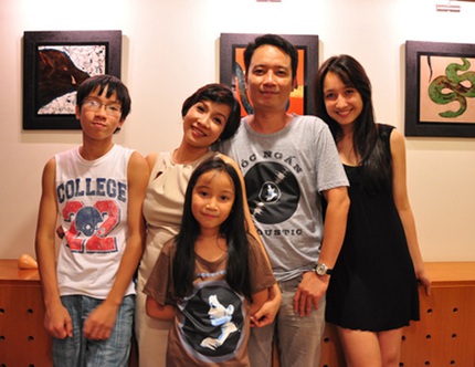 Những gia đ&igrave;nh "sao" vẹn to&agrave;n nhất showbiz Việt 2