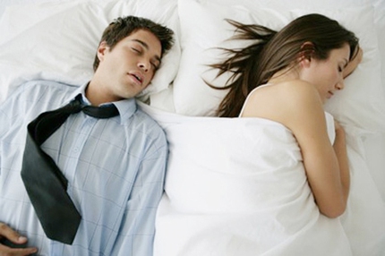 Chồng "đói" vì vợ mê ngủ, chán "yêu" 1