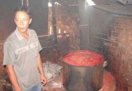 Gi&ograve;i b&ograve; l&uacute;c nh&uacute;c ở cơ sở sản xuất gia vị... cao cấp 1