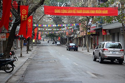 Phố phường vắng lặng s&aacute;ng m&ugrave;ng 1 Tết 2