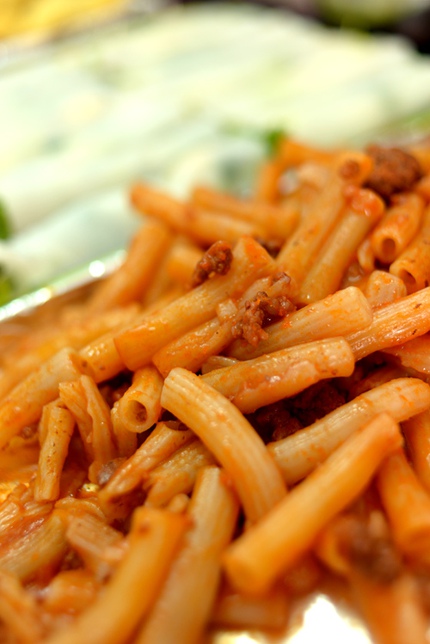 No bụng với buffet qu&agrave; vặt phố L&yacute; Văn Phức 9