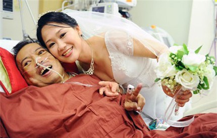 X&uacute;c động những chuyện t&igrave;nh vượt qua ranh giới sống chết 6