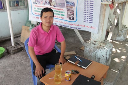 Kh&acirc;m phục ch&agrave;ng trai ngh&egrave;o trả lại 80 triệu cho kh&aacute;ch lạ 1