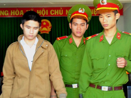 Mới quen đ&atilde; 4 lần l&agrave;m "chuyện ấy" với b&eacute; 15 tuổi  1