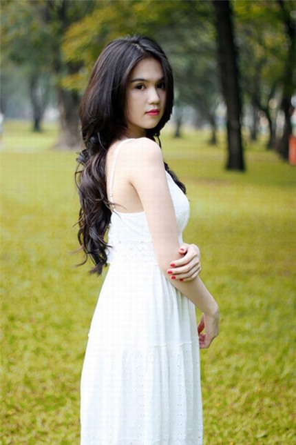 Mỹ nh&acirc;n Việt đẹp lộng lẫy trong những gam m&agrave;u ưa th&iacute;ch 17