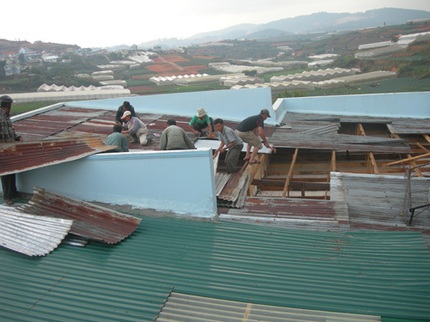 Lốc xo&aacute;y l&agrave;m tốc m&aacute;i nhiều nh&agrave; ng&agrave;y gi&aacute;p Tết 1