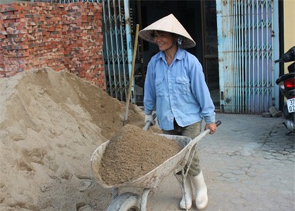 45 năm chưa từng được tặng qu&agrave; 8.3 4