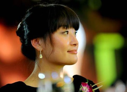 Nỗi khổ của con g&aacute;i nh&agrave; tỷ ph&uacute; 1