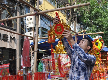 H&agrave; Nội bắt đầu nhộn nhịp sắm Tết 3