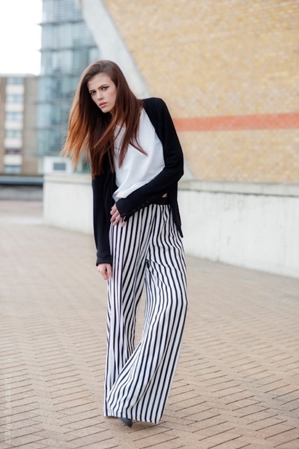 Áo kẻ Zara làm "điêu đứng" chân dài Việt 15