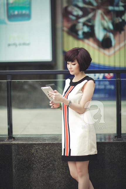 Thanh lịch với trang phục c&ocirc;ng sở họa tiết tươi tắn 8