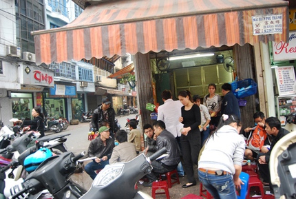 10 quán vỉa hè đắt khách ở Hà Nội 10
