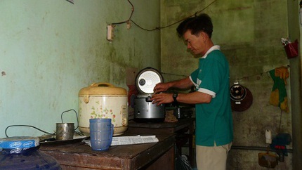 Đắng lòng bữa cơm công nhân ngày cận Tết 1 Đắng lòng bữa cơm công nhân ngày cận Tết 1