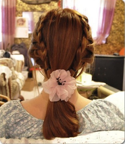 5 ph&uacute;t cho mu&ocirc;n kiểu t&oacute;c tết cuốn duy&ecirc;n d&aacute;ng 20