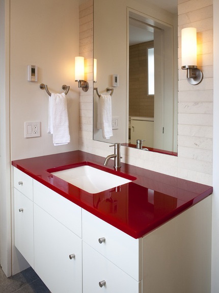 6 cách bài trí phòng tắm ấn tượng với gam màu đỏ 1