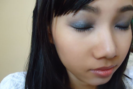 Vẽ mắt khói sexy đi dạ tiệc 4 Vẽ mắt khói sexy đi dạ tiệc 4