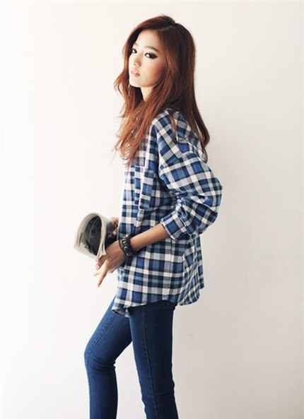 Biến tấu mới lạ với sơ mi kẻ sọc cho n&agrave;ng c&ocirc;ng sở 20