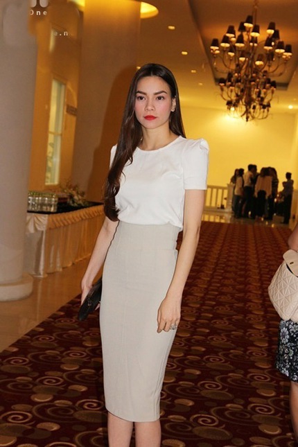 Phối đồ c&ocirc;ng sở theo phong c&aacute;ch nổi bật của sao Việt 18