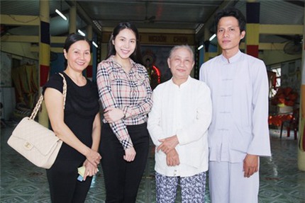 Thủy Ti&ecirc;n c&ugrave;ng C&ocirc;ng Vinh xuất hiện sau khi c&oacute; con 7