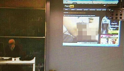 Giáo sư đại học mất việc vì xem "web đen" trên lớp 1 Giáo sư đại học mất việc vì xem "web đen" trên lớp 1