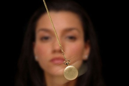 Một người bị th&ocirc;i mi&ecirc;n cướp mất 1,5 tỷ đồng giữa H&agrave; Nội 1