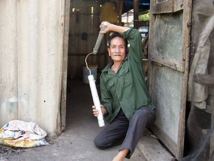 3 t&ecirc;n cướp bị cụ &ocirc;ng 85 tuổi đ&aacute;nh gục trong đ&ecirc;m 2