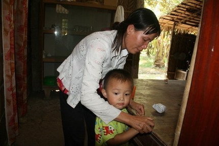  Đắng l&ograve;ng trẻ mồi c&ocirc;i, g&oacute;a phụ sau thảm họa n&uacute;i Cấm 3