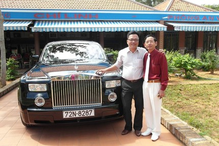 Đại gia Lê Ân: 'Dư sức cưới vợ 18 tuổi, chỉ mất 10 phút' 3 Đại gia Lê Ân: 'Dư sức cưới vợ 18 tuổi, chỉ mất 10 phút' 3