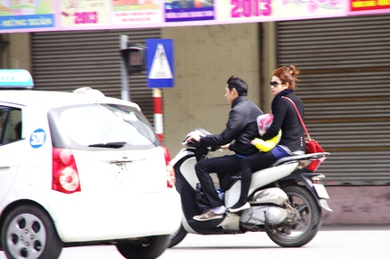 H&agrave; Nội: C&agrave;ng trẻ, c&agrave;ng gi&agrave;u, c&agrave;ng coi thường luật 11