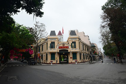 Phố phường vắng lặng s&aacute;ng m&ugrave;ng 1 Tết 1