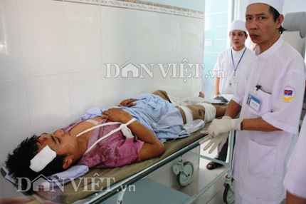 Hiện trường tai nạn kinh ho&agrave;ng khiến 11 người chết 9