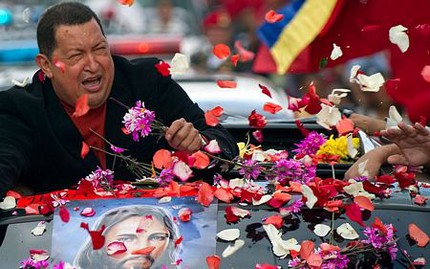 Cuộc đời Tổng thống Hugo Chavez qua ảnh 17